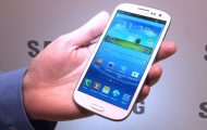 Android 4.1.2 Jelly Bean Update Samsung Galaxy S3- Hand Holding White Samsung Galaxy S3 - Droid Views